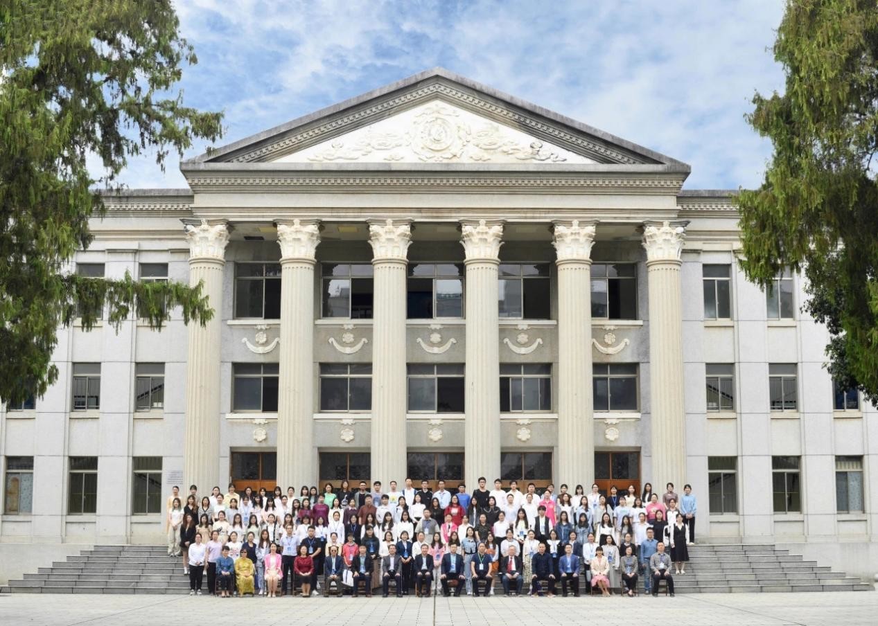 中国—东盟语言服务、翻译技术与文化传播国际学术研讨会合影 中国—东盟语言服务、翻译技术与文化传播国际学术研讨会合影